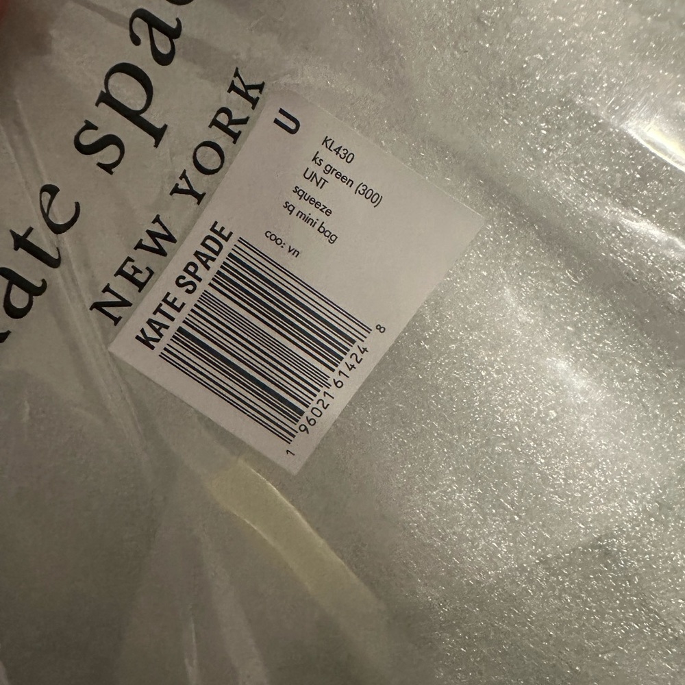 Nwt Kate spade squeeze green paint bag. - Picture 8 of 10